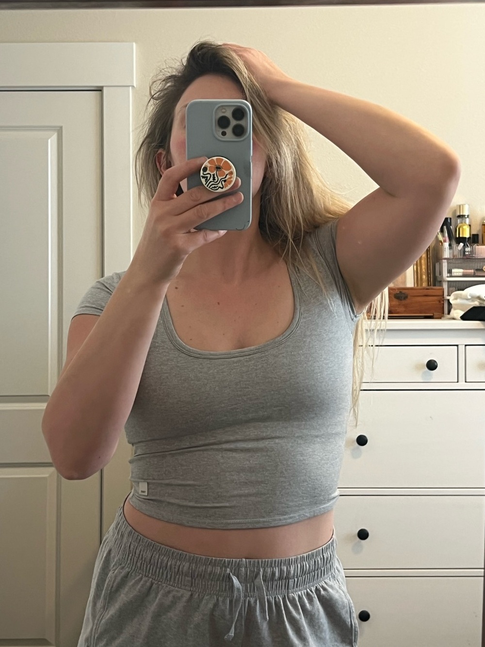 Vuori Heather Gray Scoop Neck Crop Top
